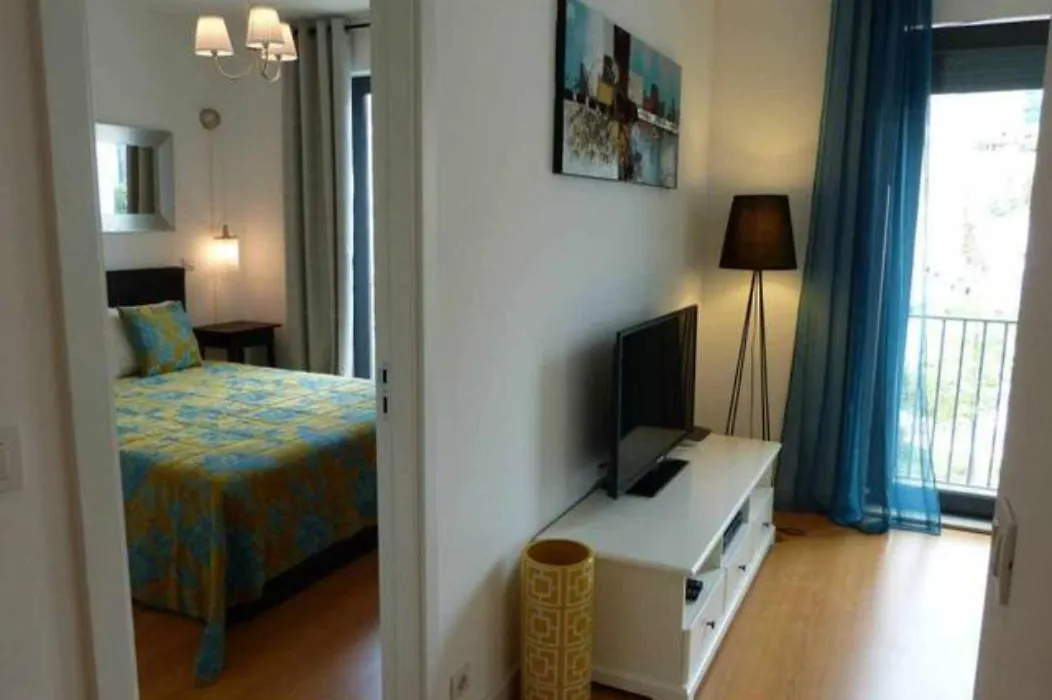 Bairrus Lisbon Apartments Mourisca-1